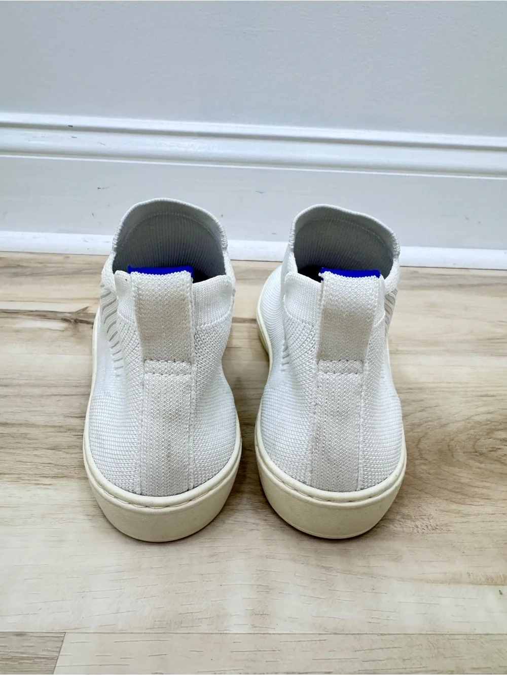 Rothy's Chelsea White Size 7 woman’s unisex comfortable sneaker shoes boots
